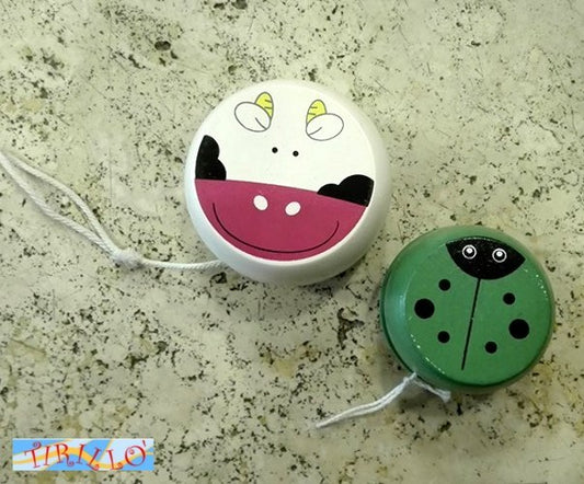 GIOCATTOLI -  2 Yo yo yoyo in legno 5,5 cm/4,5 cm - Mucca + Coccinella verde