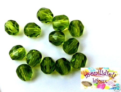 BIGIOTTERIA PERLINE- 20 mezzi cristalli 6mm - verde