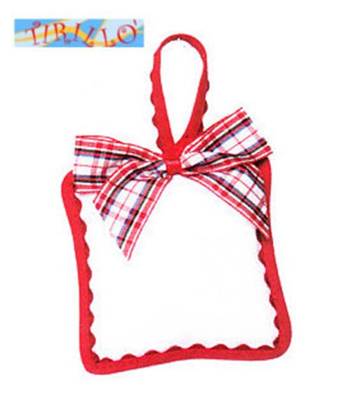 CUCITO NATALE - Quadrato di stoffa imbottito da ricamare e appendere - 9 cm