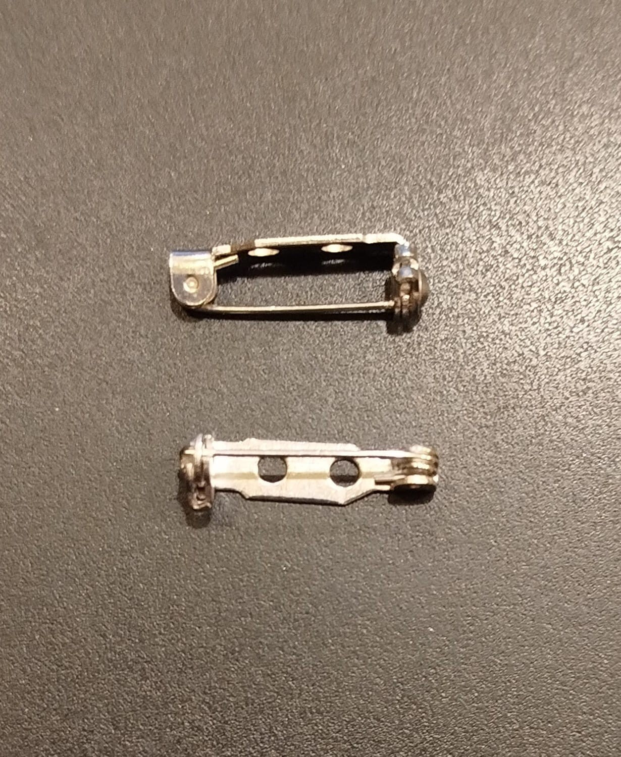 CUCITO BIGIOTTERIA - 15 basi per spilla 2 cm
